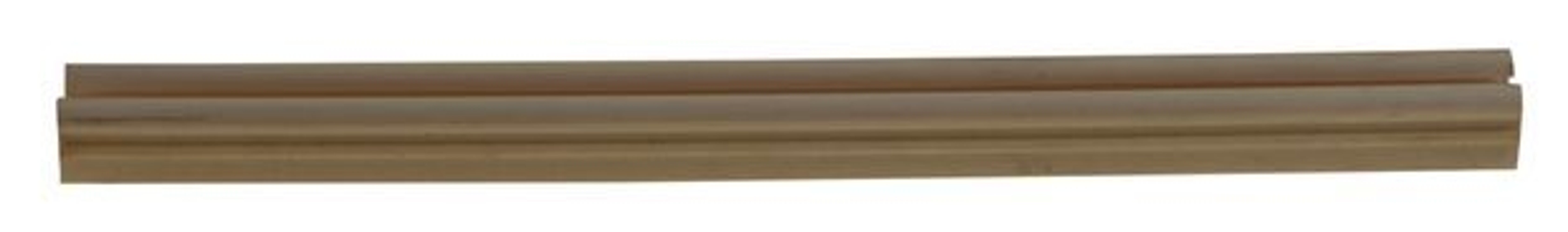 Styrlist plast undre till Volvo 140, 164