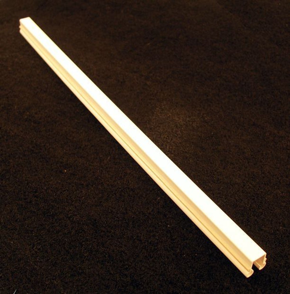Styrlist plast till Volvo 140, 164