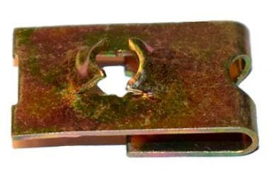 Fjädermutter instrumentbräda till Volvo 240, 260 -1980