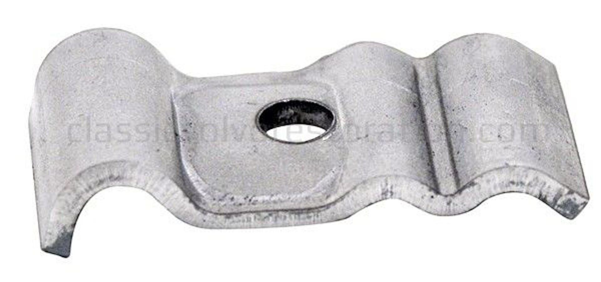 Klammer till Volvo 1800, 140, 240 — bild 3 av 3